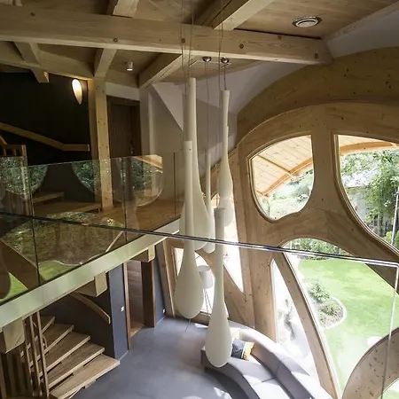 Belweder Bed & Breakfast 4*