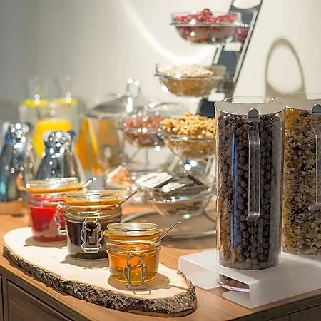 Belweder Bed & Breakfast 4*