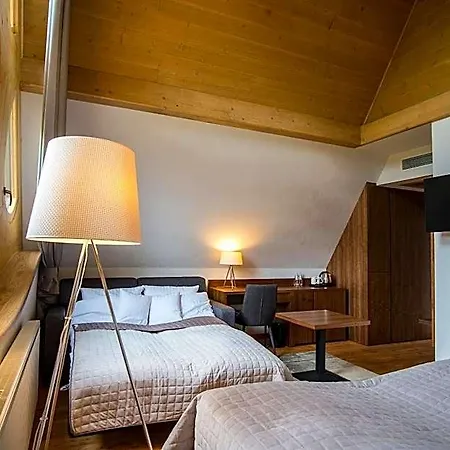 Belweder Bed & Breakfast 4*